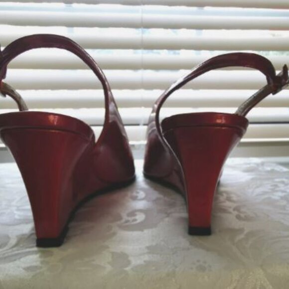 Fabulous "Lipstick Red" Stuart Weitzman wedge pump shoes 6.5 - Picture 8 of 11